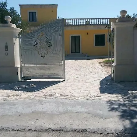 فندق مبيت وإفطار - A Due Passi Dal Mare Del Salento جوردينيانو